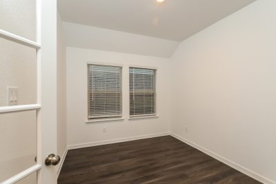 011 Bedroom ET51281