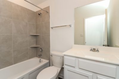 014 Bathroom ET51281