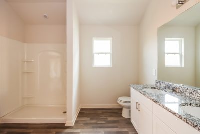 007 photo main bathroom 11649783