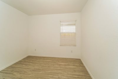 008 photo main bedroom 12275156