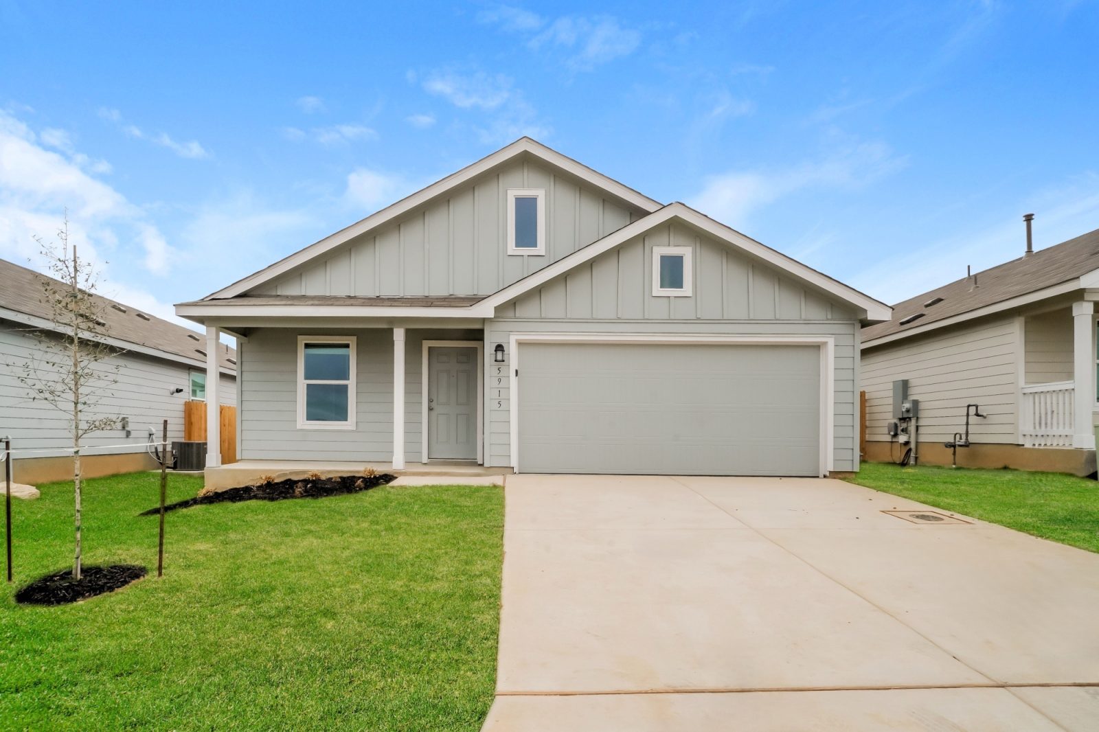 000 photo front view 12518069