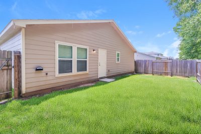 015 003 Rear View ET31147