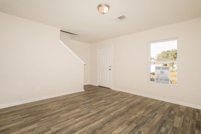 003 Living Room ET51178