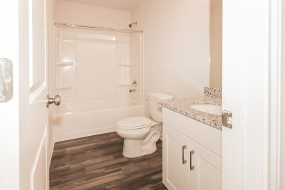014 Bathroom ET51178