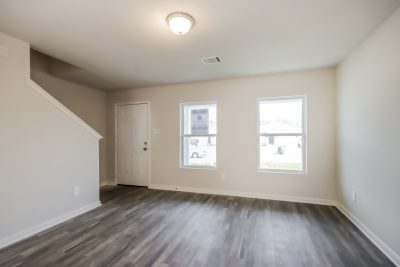 004 Living Room ET61035