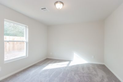 006 Main Bedroom ET61040