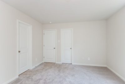 007 Main Bedroom ET61040