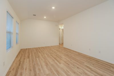 003 Living Room ET71118