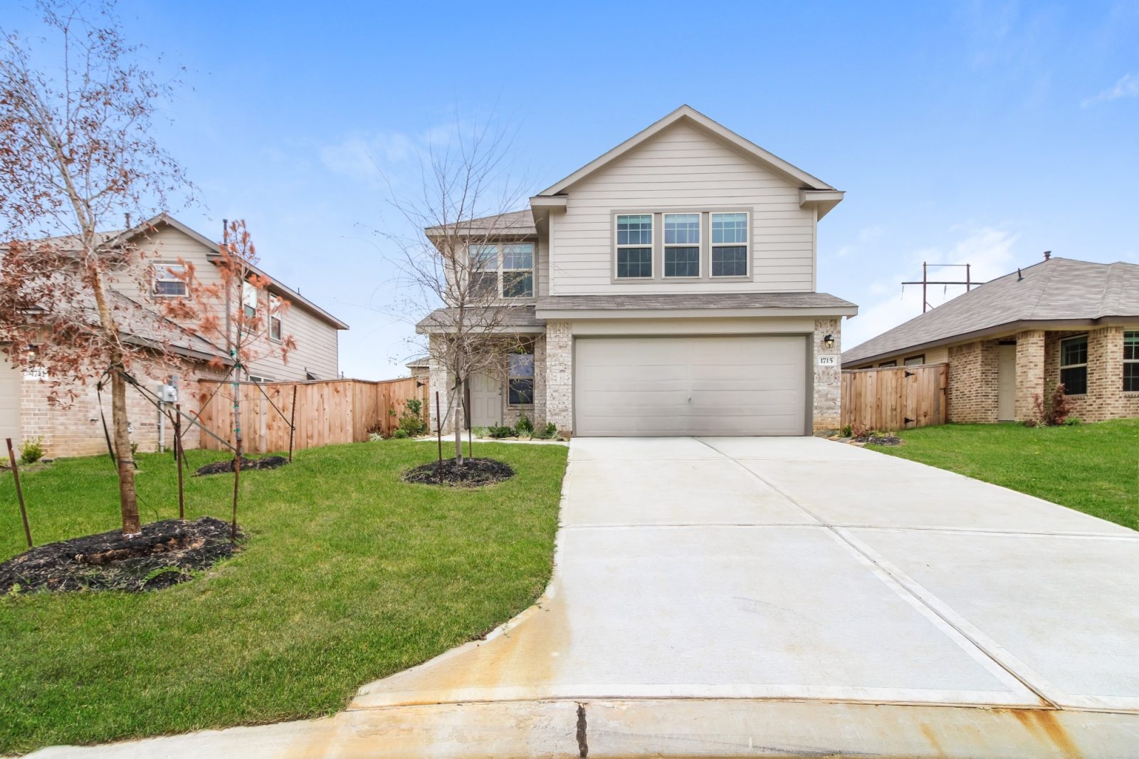 000 photo front view 11635177