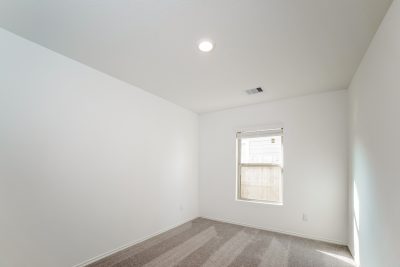 011 photo bedroom 11631044