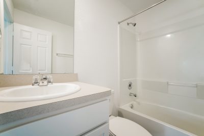 013 photo bathroom 11631035