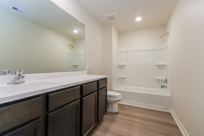 014 Bathroom ET31342