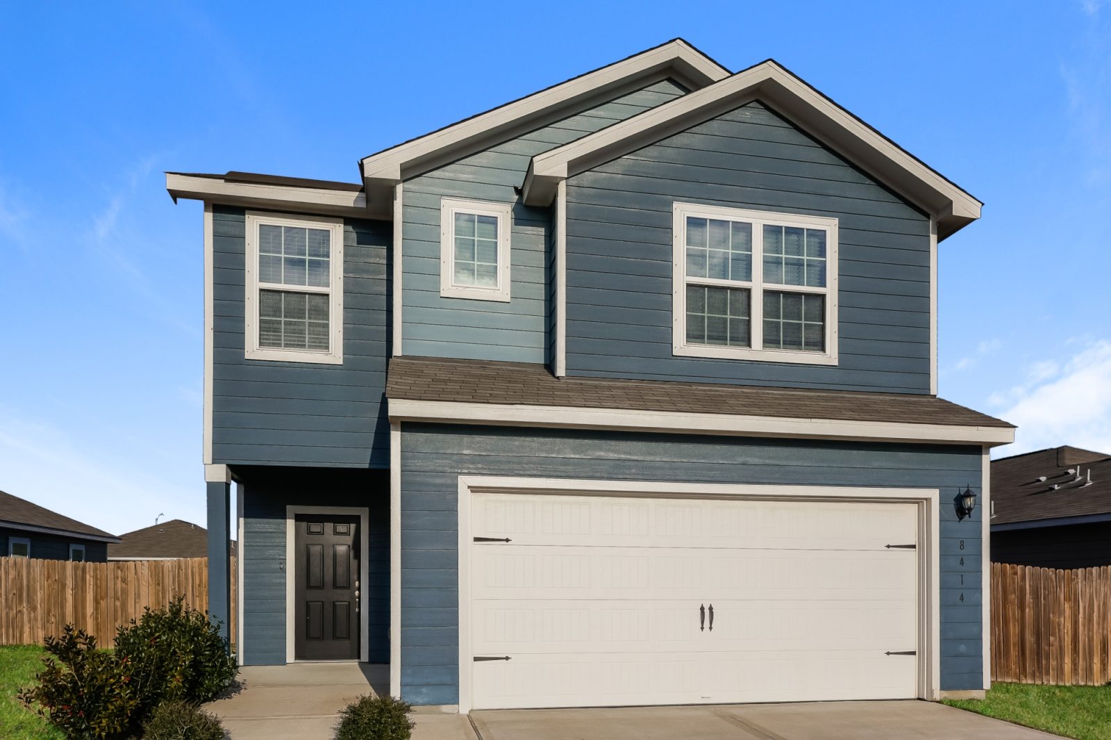 000 photo front view 15146600