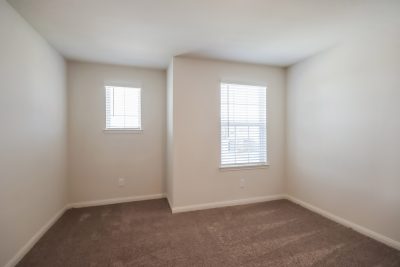 007 Main Bedroom ET31389