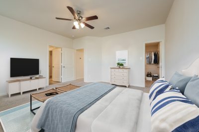 007 photo vs main bedroom 15156506