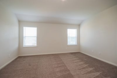 008 Main Bedroom ET31389