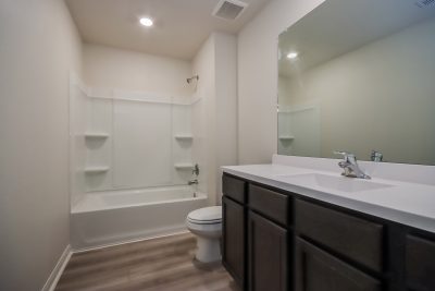 014 Bathroom ET31389