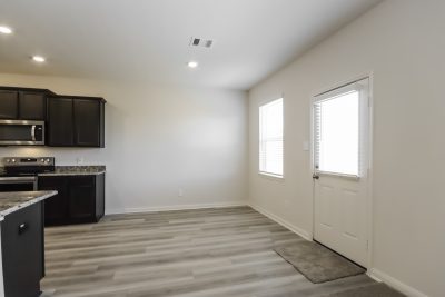 004 Dining Room ET31390
