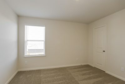 011 Bedroom ET31390