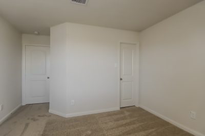 013 Bedroom ET31390