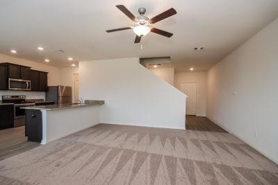 003 Living Room ET31391