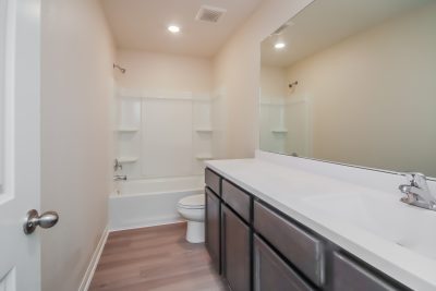 013 photo bathroom 10150767
