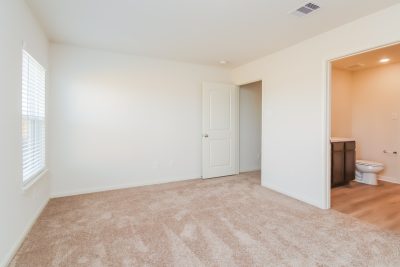 008 Main Bedroom ET61039