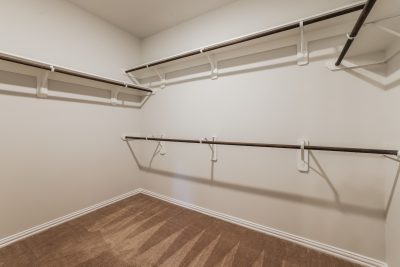 010 Walk In Closet ET11046