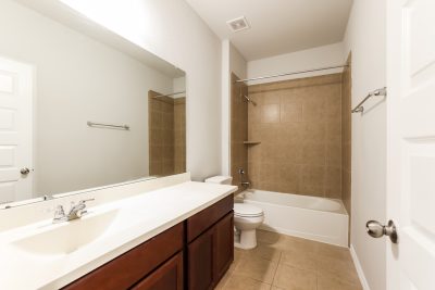 014 Bathroom ET11046
