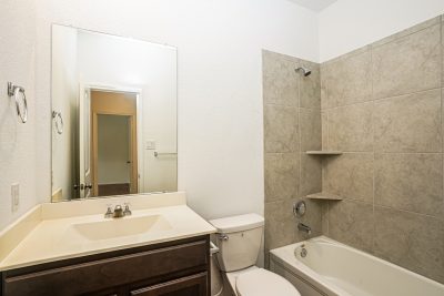 013 photo bathroom 14624712