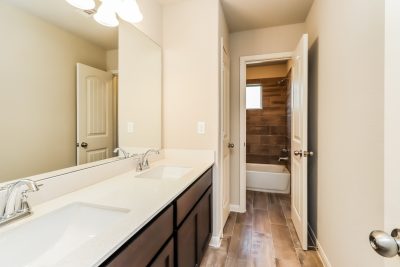 013 photo bathroom 12269228