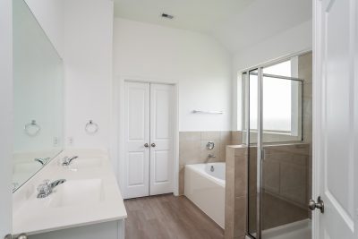 014 Main Bathroom ETA1057