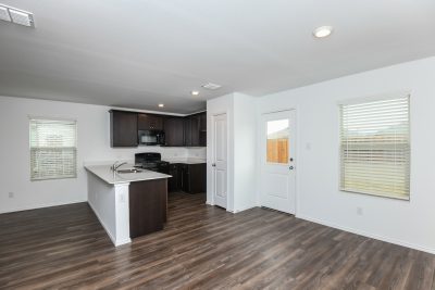 006 photo dining room 10371749