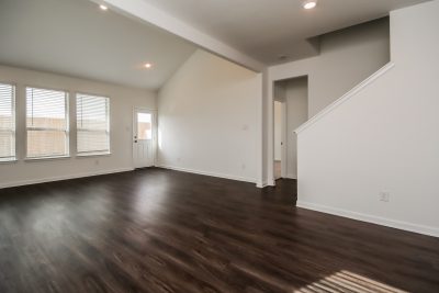 002 Living Room ET51304