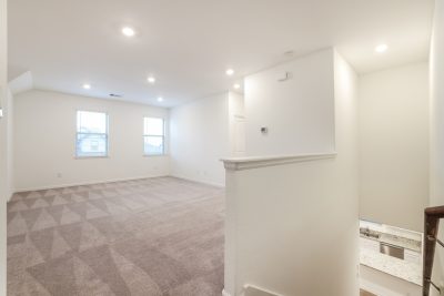 007 Loft ET71082