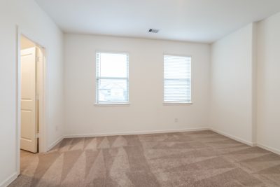 012 Bedroom ET71082