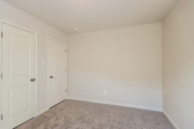 011 Bedroom ET61123
