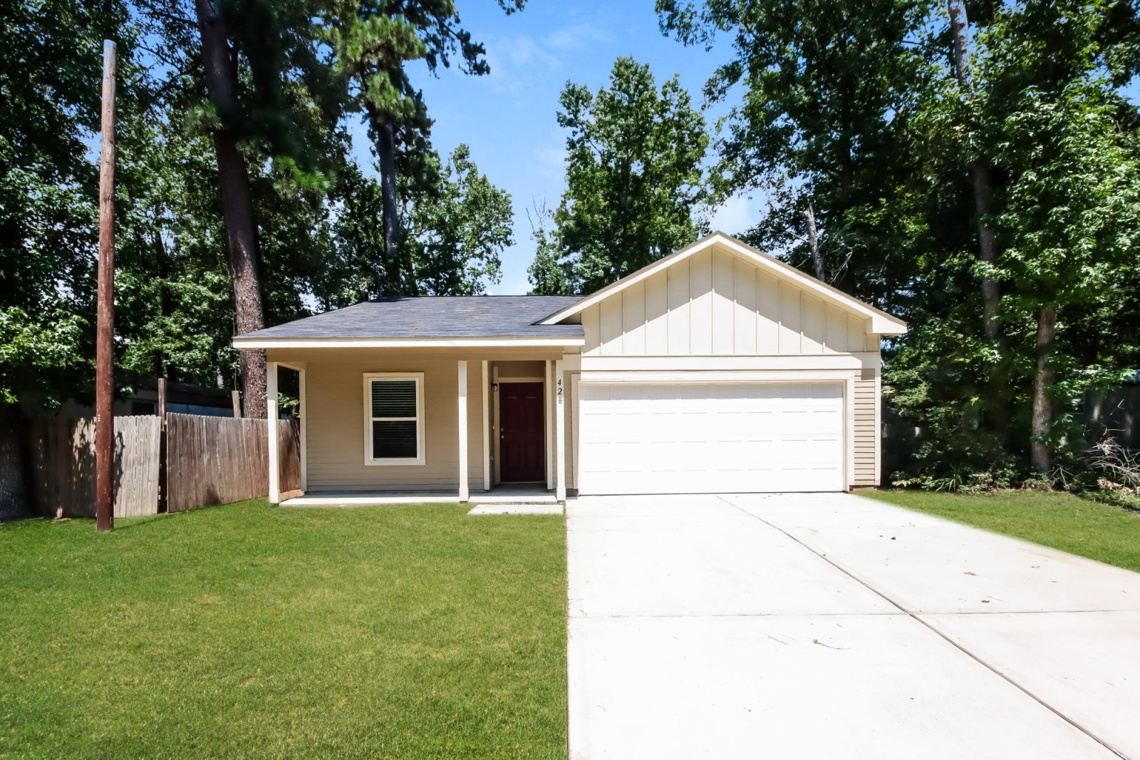 000 Front View ETA1081