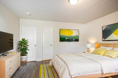 006 photo vs main bedroom 15167531