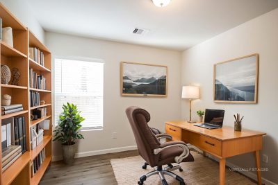 008 photo vs office 15167532