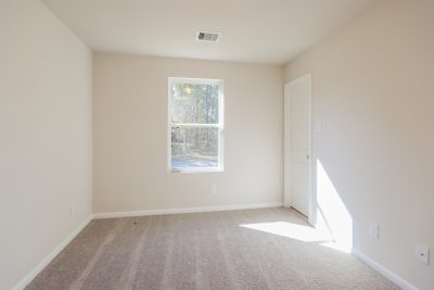 011 photo bedroom 12000672