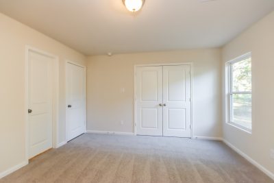 006 photo main bedroom 12000414