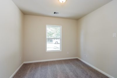010 photo bedroom 12000399