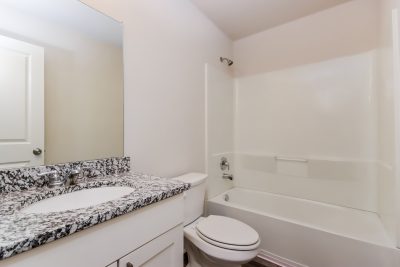 012 photo bathroom 12000396