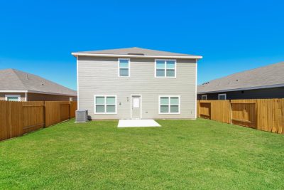 014 photo rear view 11995876