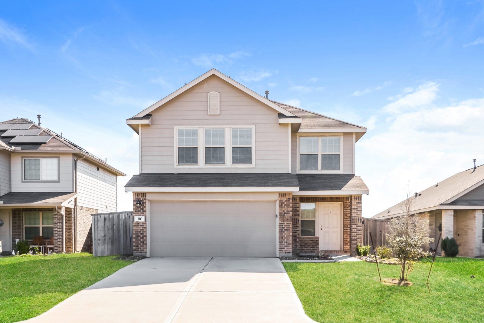 000 photo front view 15246400