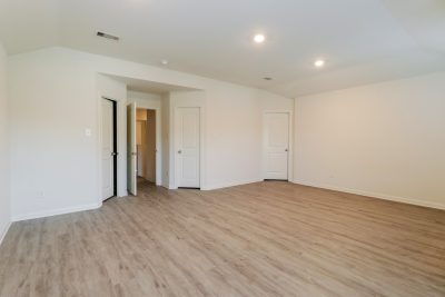 007 photo main bedroom 13218127