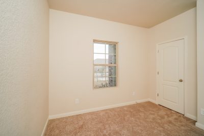 010 Bedroom ET31283