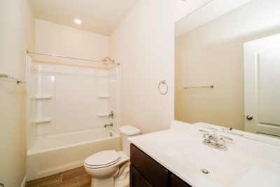 012 Bathroom ET31283