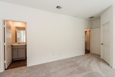 007 photo main bedroom 11633547